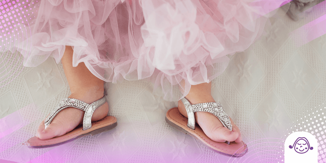 How to choose the first baby girl dress shoes?