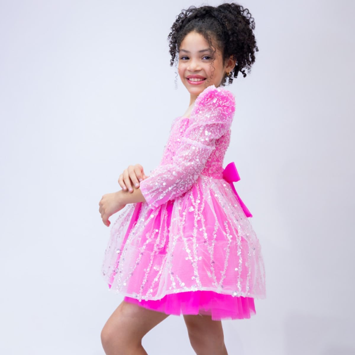 Girl's dress with sequins and puffed skirt